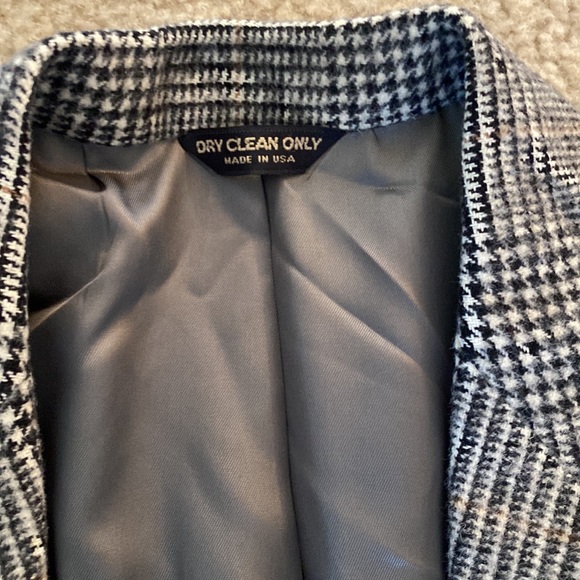 Vintage Bill Blass Men’s Suit Jacket, plaid. 100% camel hair - Picture 4 of 9